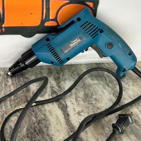 Makita Drywall Drill Power Tool Corded - Picture 1 of 8